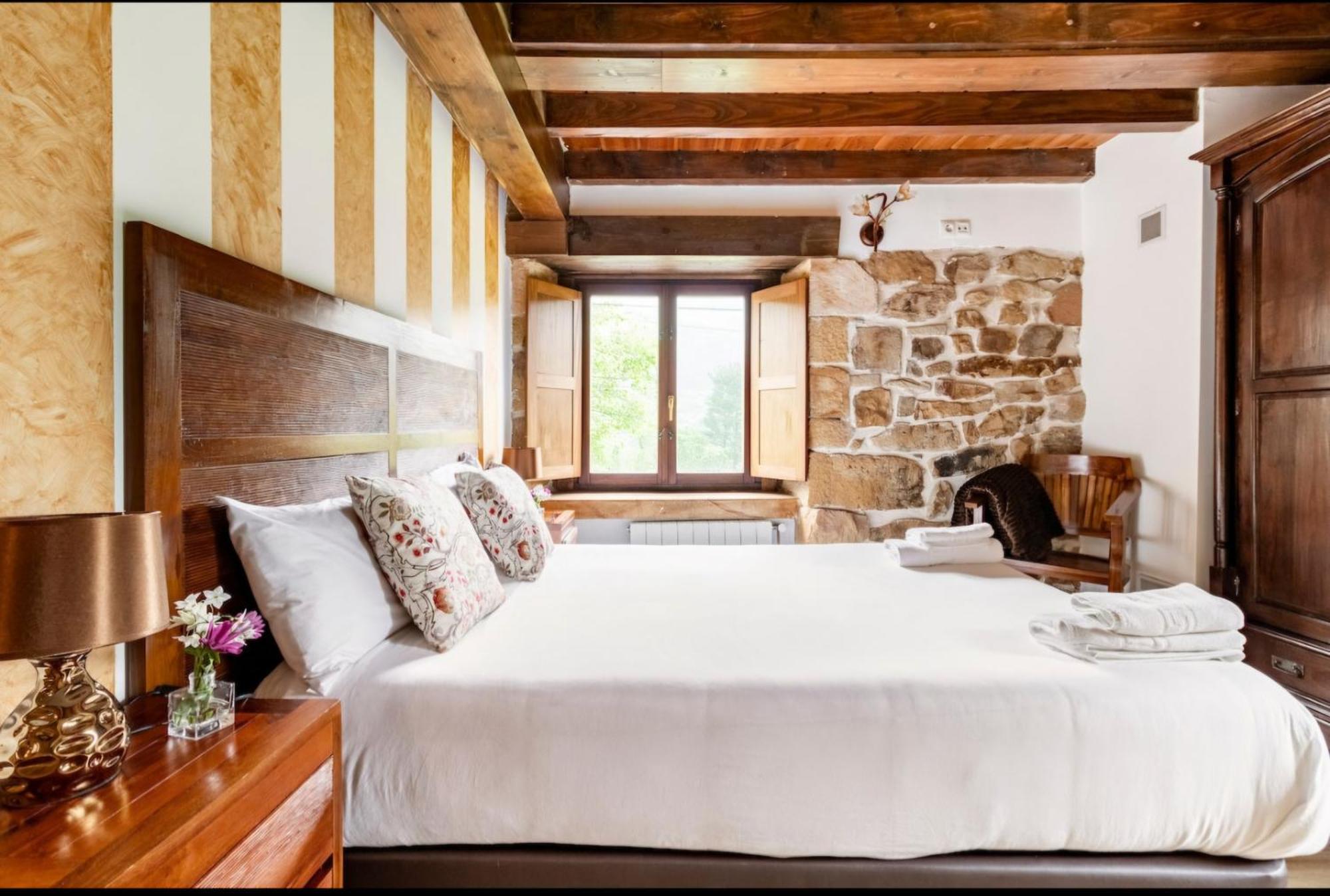 Casa De Pueblo Las Golondrinas De Luena San Miguel de Luena Exteriör bild