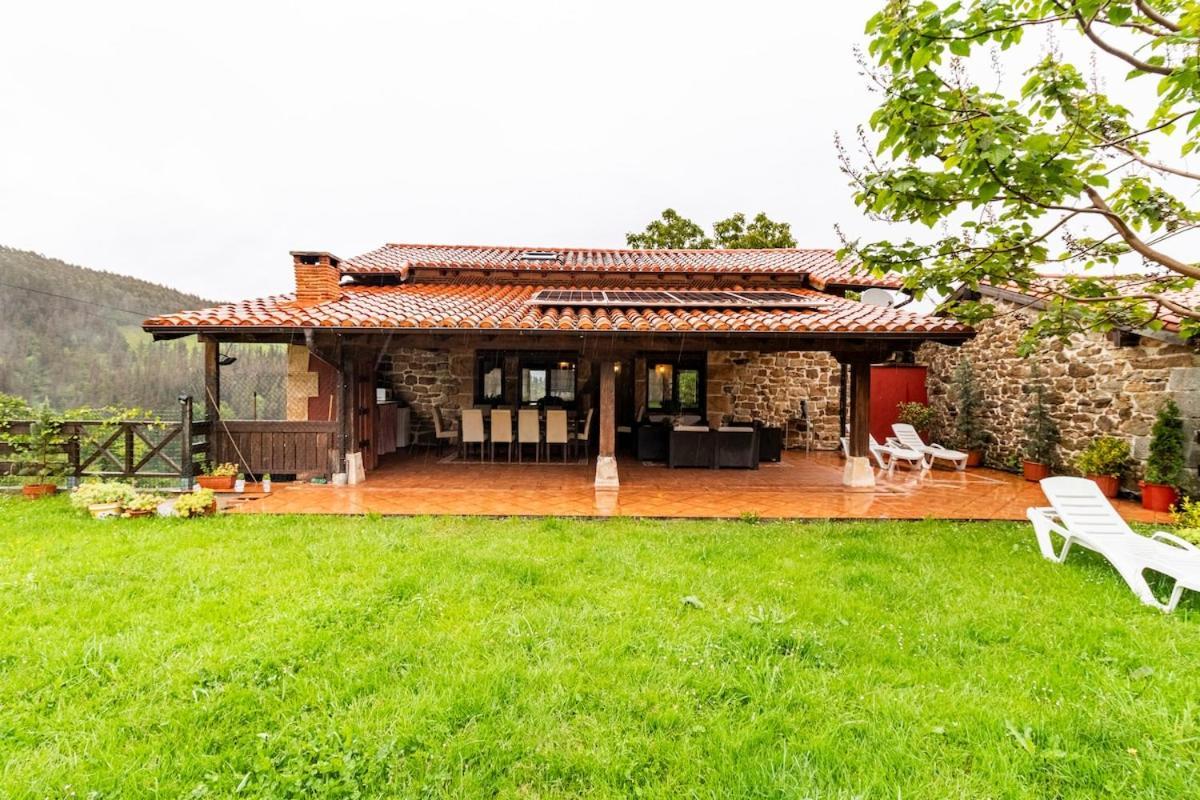 Casa De Pueblo Las Golondrinas De Luena San Miguel de Luena Exteriör bild