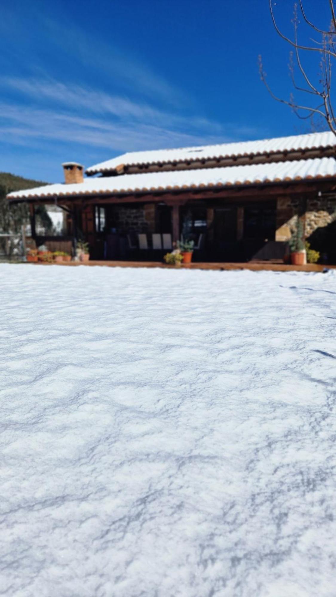 Casa De Pueblo Las Golondrinas De Luena San Miguel de Luena Exteriör bild