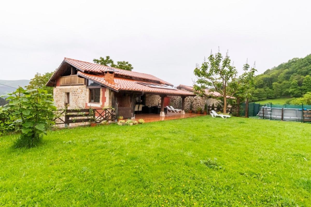 Casa De Pueblo Las Golondrinas De Luena San Miguel de Luena Exteriör bild